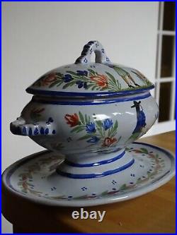 ANTIQUE SAUCE BOAT COVER FRANCE CERAMIC HB QUIMPER BRETON circa 19th century