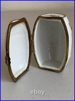Antique French Sevres Porcelain Faience Dresser Snuff Box Moustiers Barrel Shape