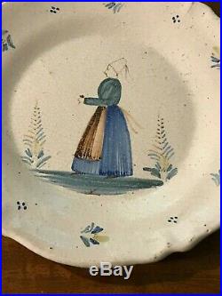 QUIMPER HR Henriot French Faience Scalloped Plate
