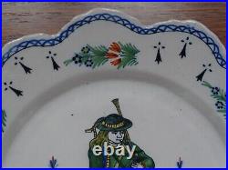 VINTAGE PLATE FRENCH FAIENCE HR QUIMPER MUSICIAN BRETON circa 1900s